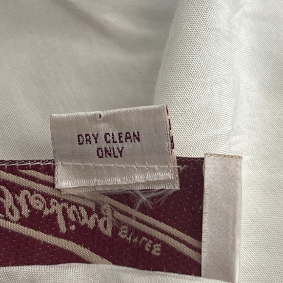 White Fitted Sleeveless Camisole Chemise - Picture 3 of 4